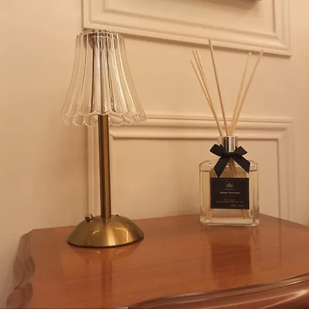 Appartement Elegant Avec Baignoire Paris Exterior foto