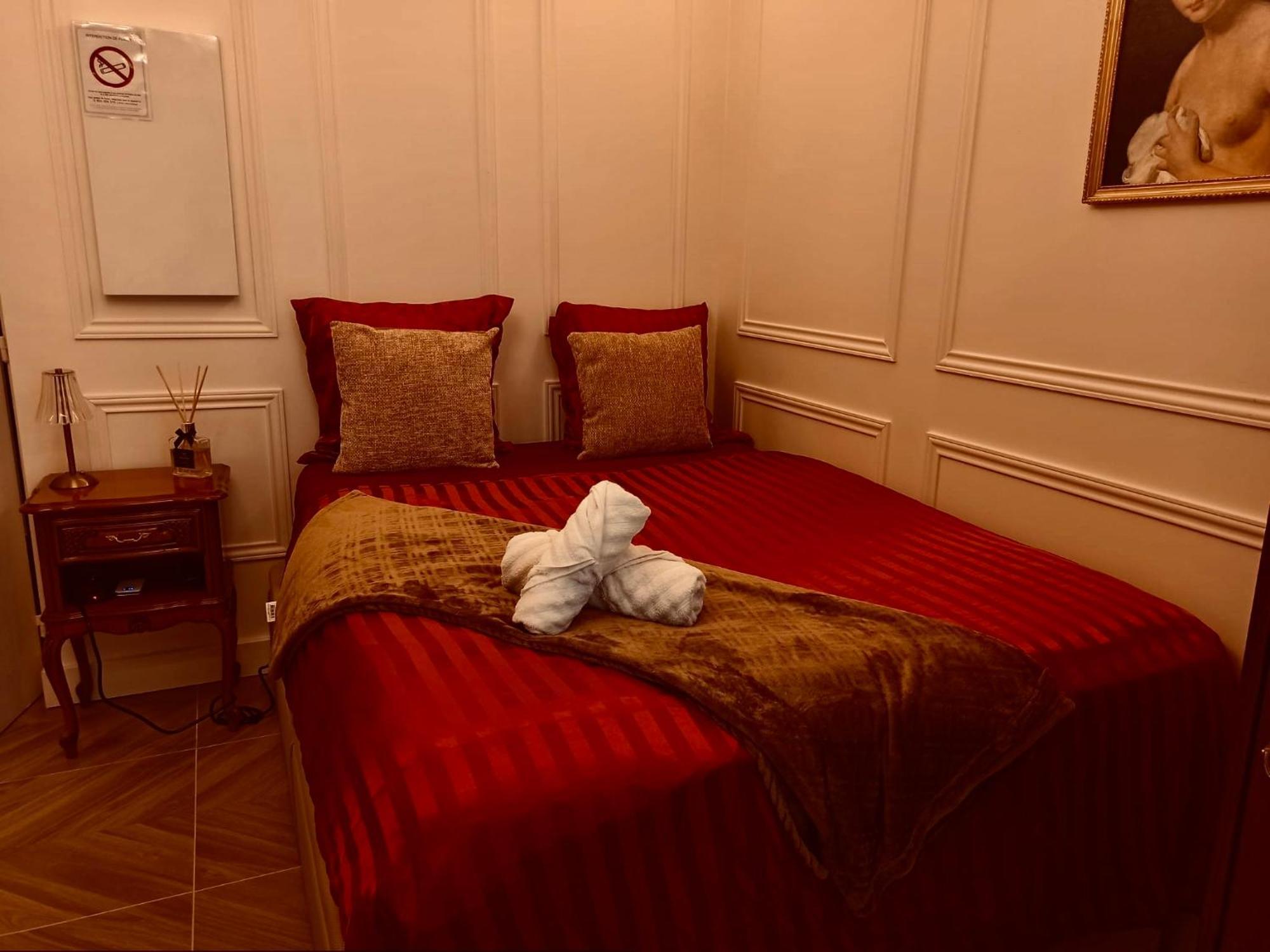 Apartment Elegant Avec Baignoire Paris